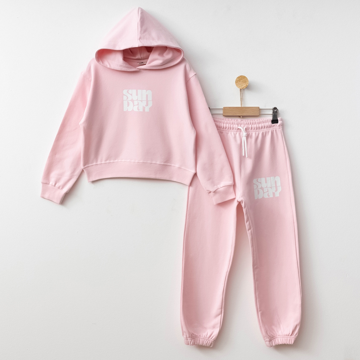 PEMBE