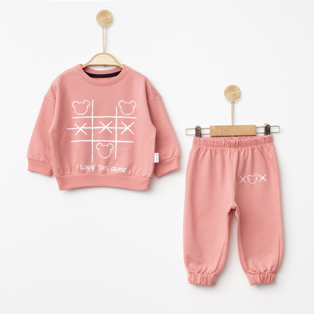 PEMBE