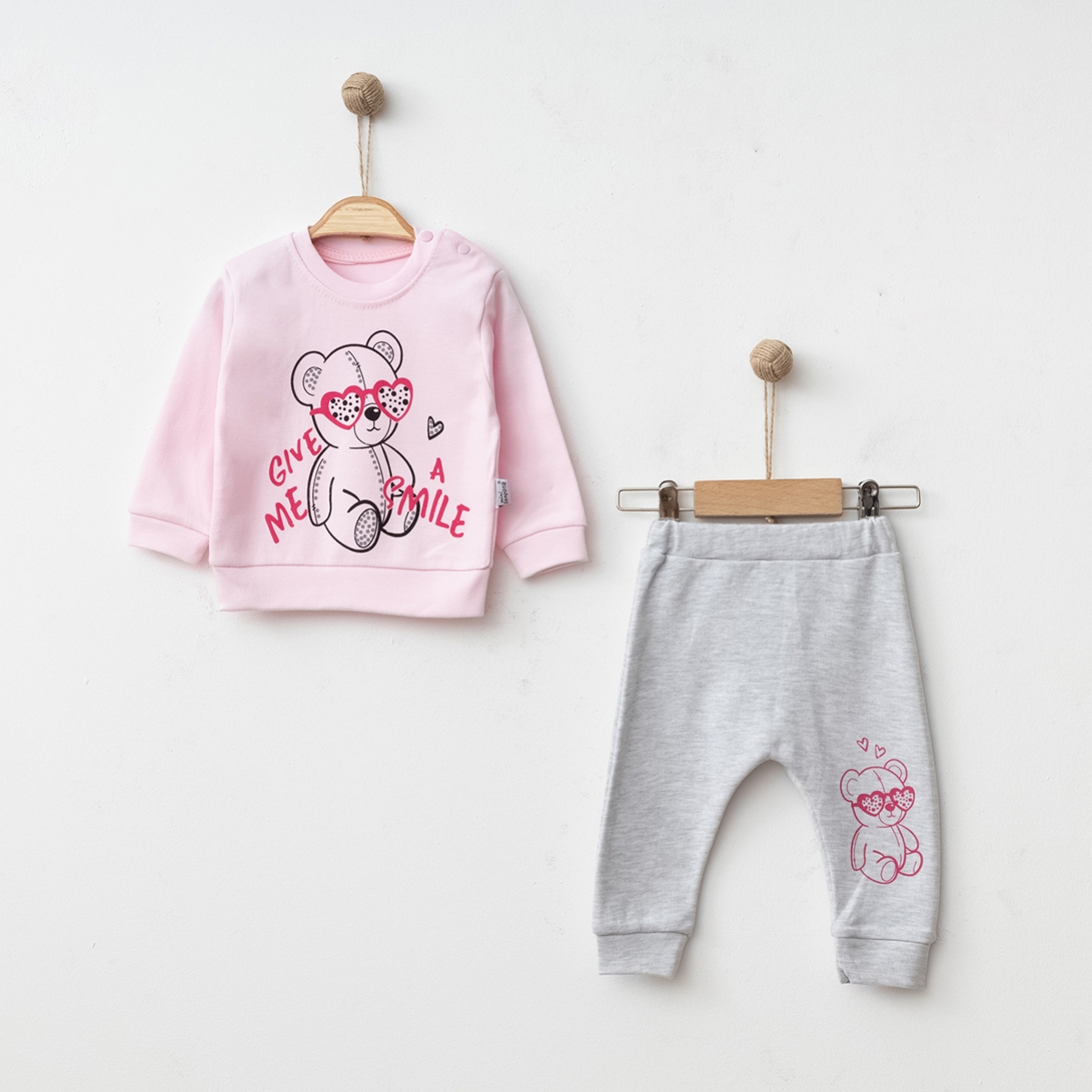 PEMBE