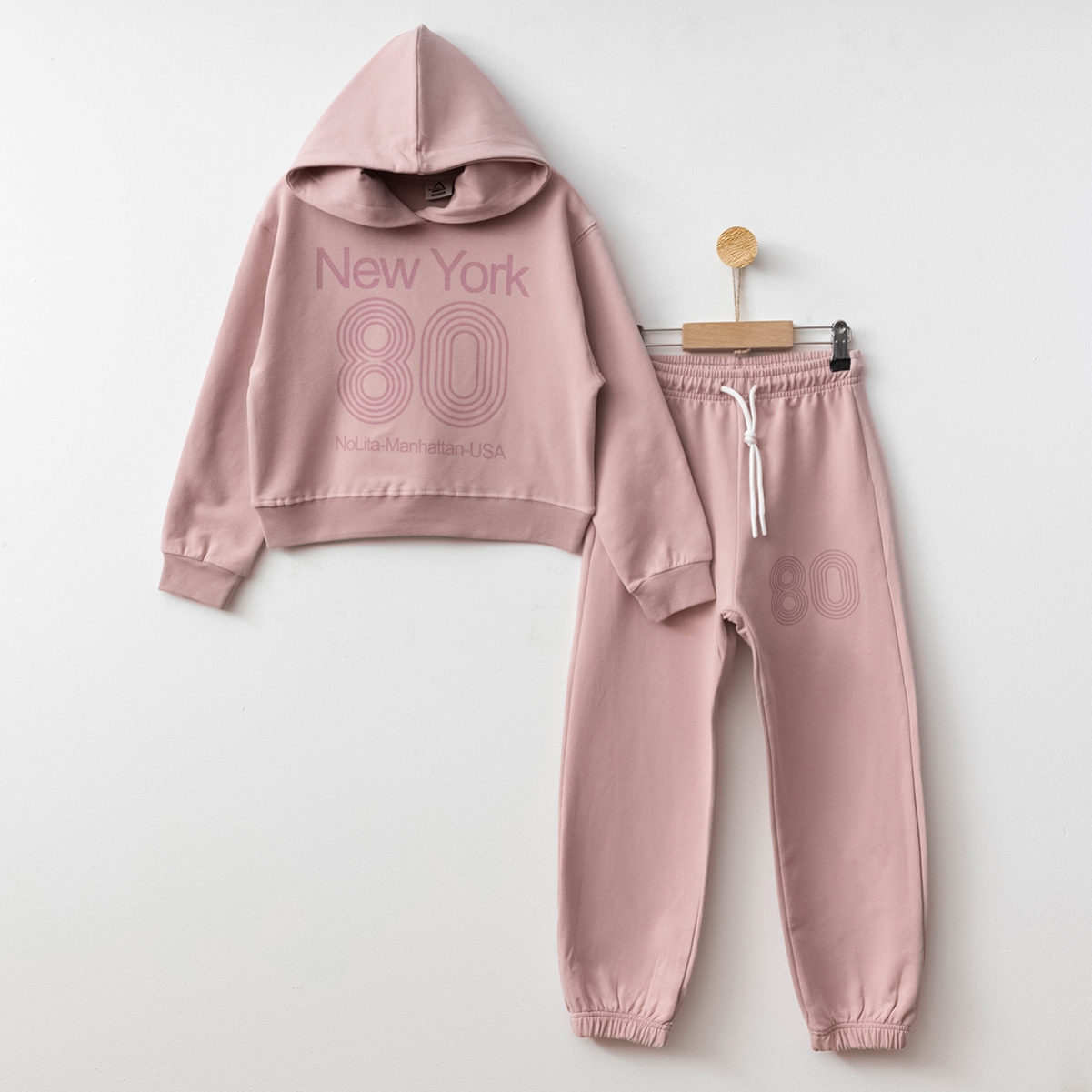 PEMBE