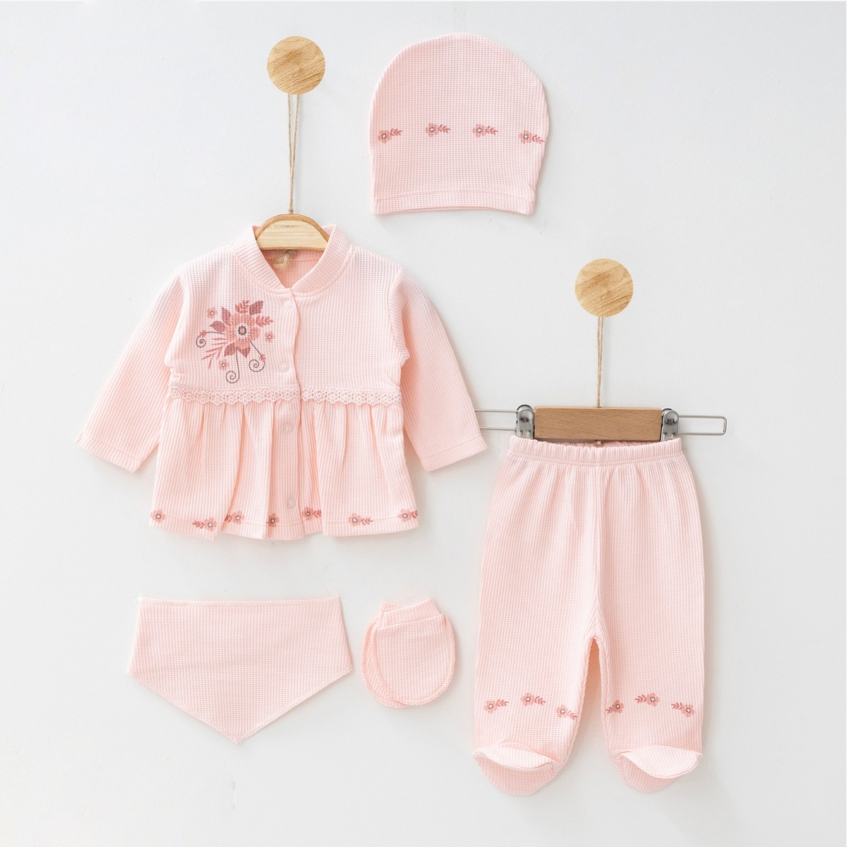 PEMBE