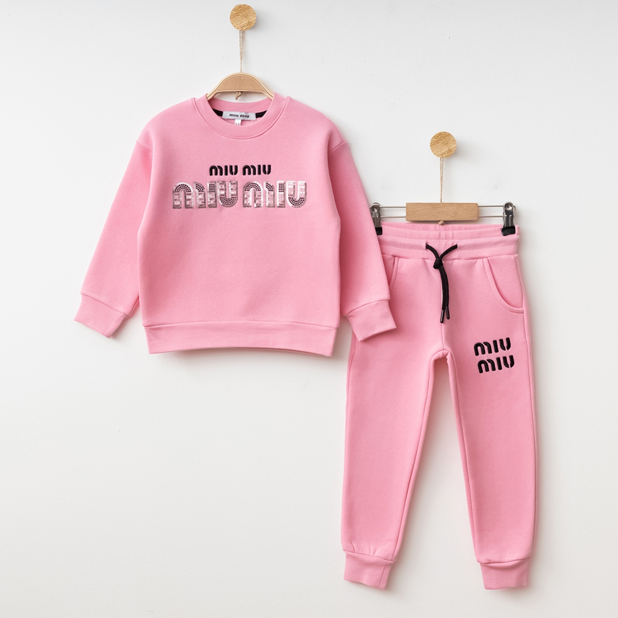 PEMBE