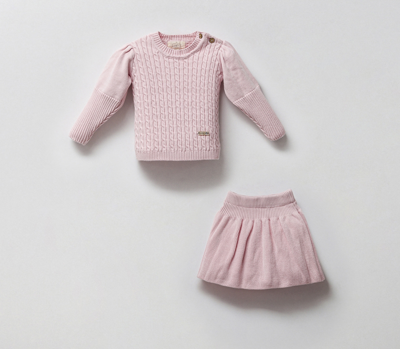 PEMBE